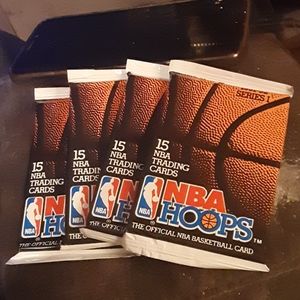 4 packs 1991-92 nba hoops basketball.cards